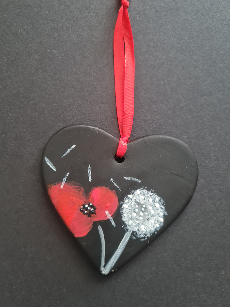 Poppy heart decoration
