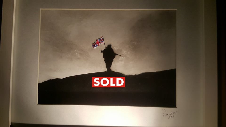 an original acrylic and enamel painting on board by up- -and-coming UK artist Dave H, who is fast becoming known for his remembrance themed artwork. Depicting the iconic figure of the 'yomper' with the Union Flag attached to his kit which became synonymous with the conflict.